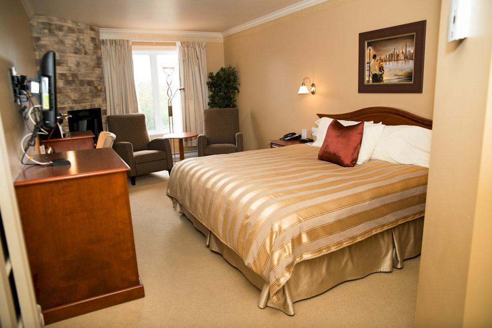 L'ambassadeur Hotel 4*